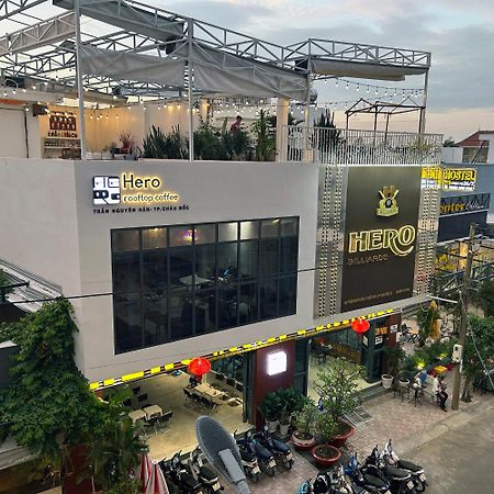 Hero Hostel & Billiards Чау Док Екстериор снимка