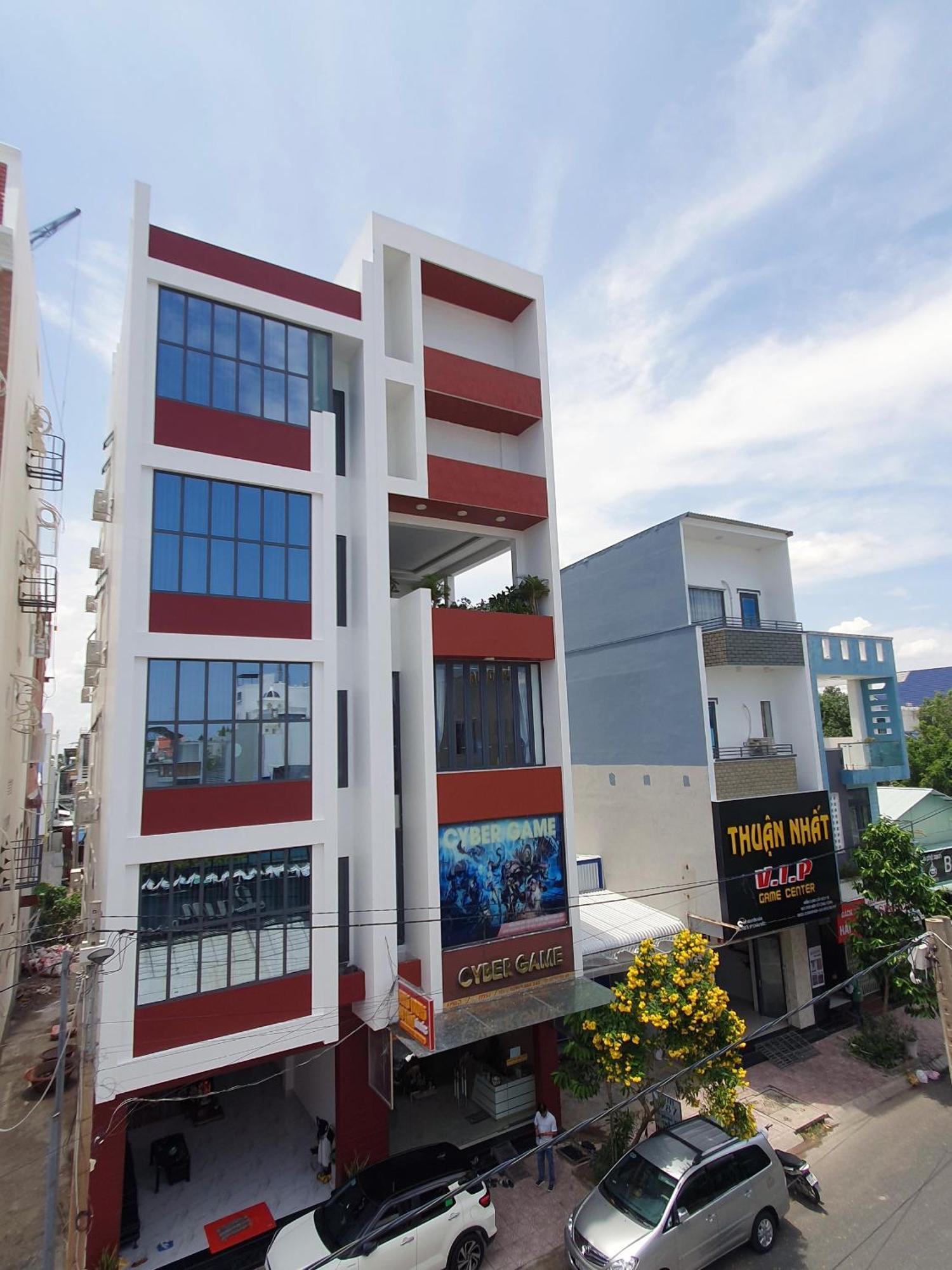 Hero Hostel & Billiards Чау Док Екстериор снимка
