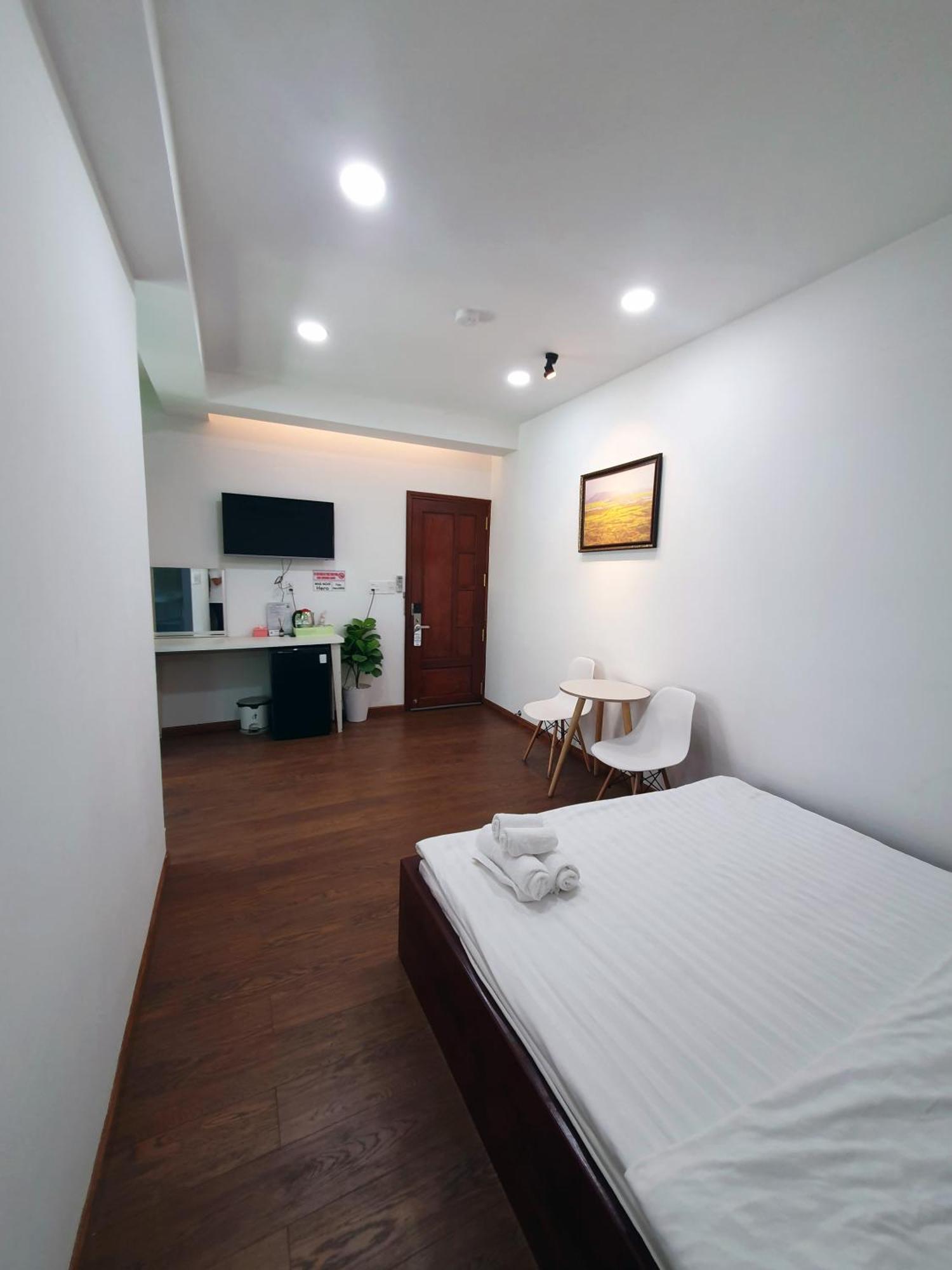 Hero Hostel & Billiards Чау Док Екстериор снимка