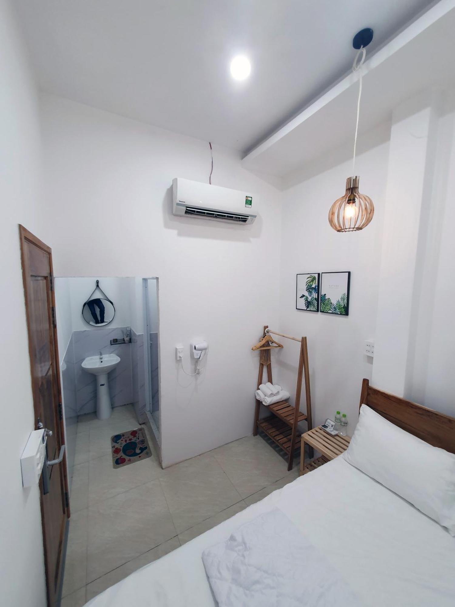 Hero Hostel & Billiards Чау Док Екстериор снимка