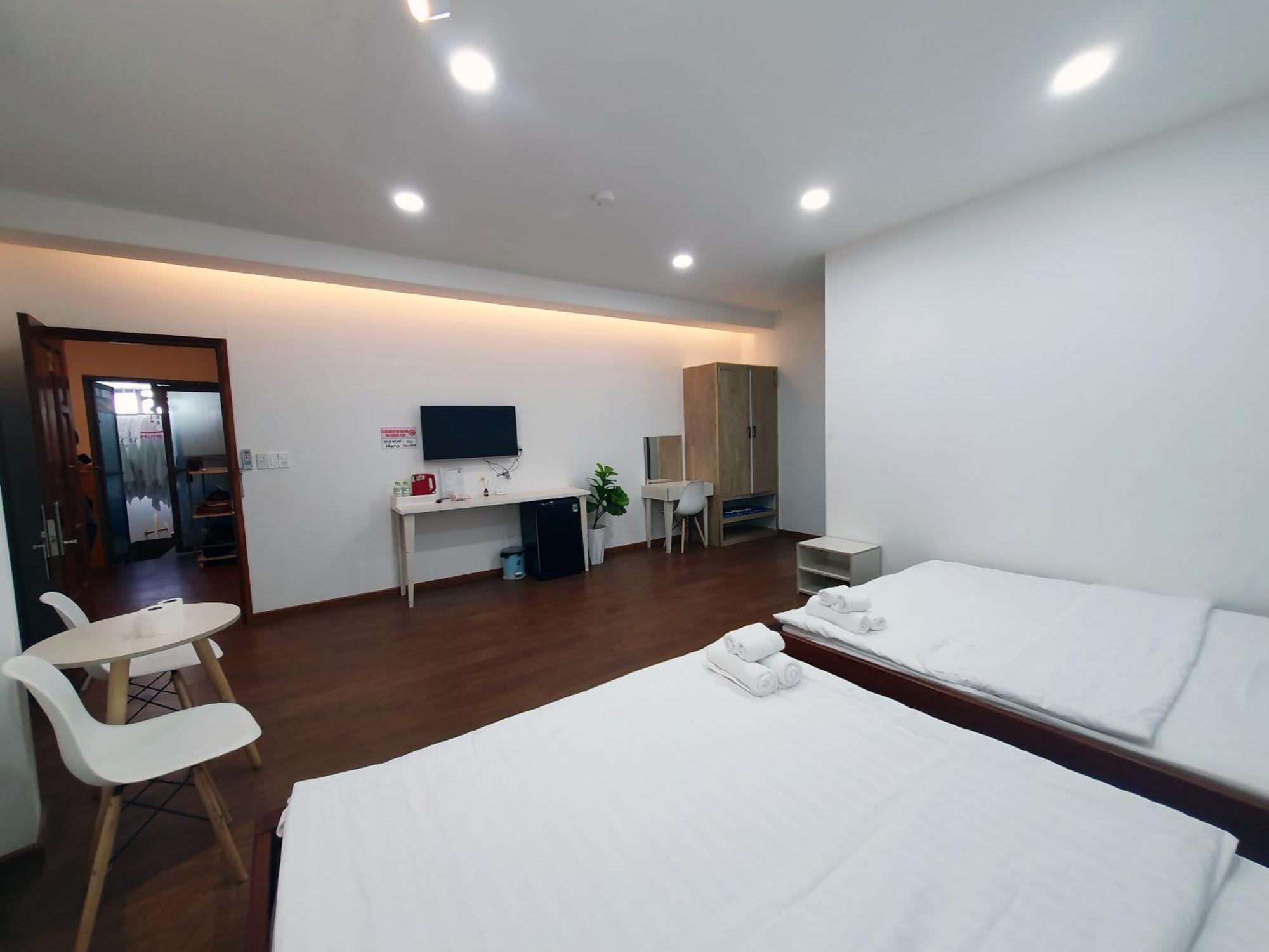 Hero Hostel & Billiards Чау Док Екстериор снимка