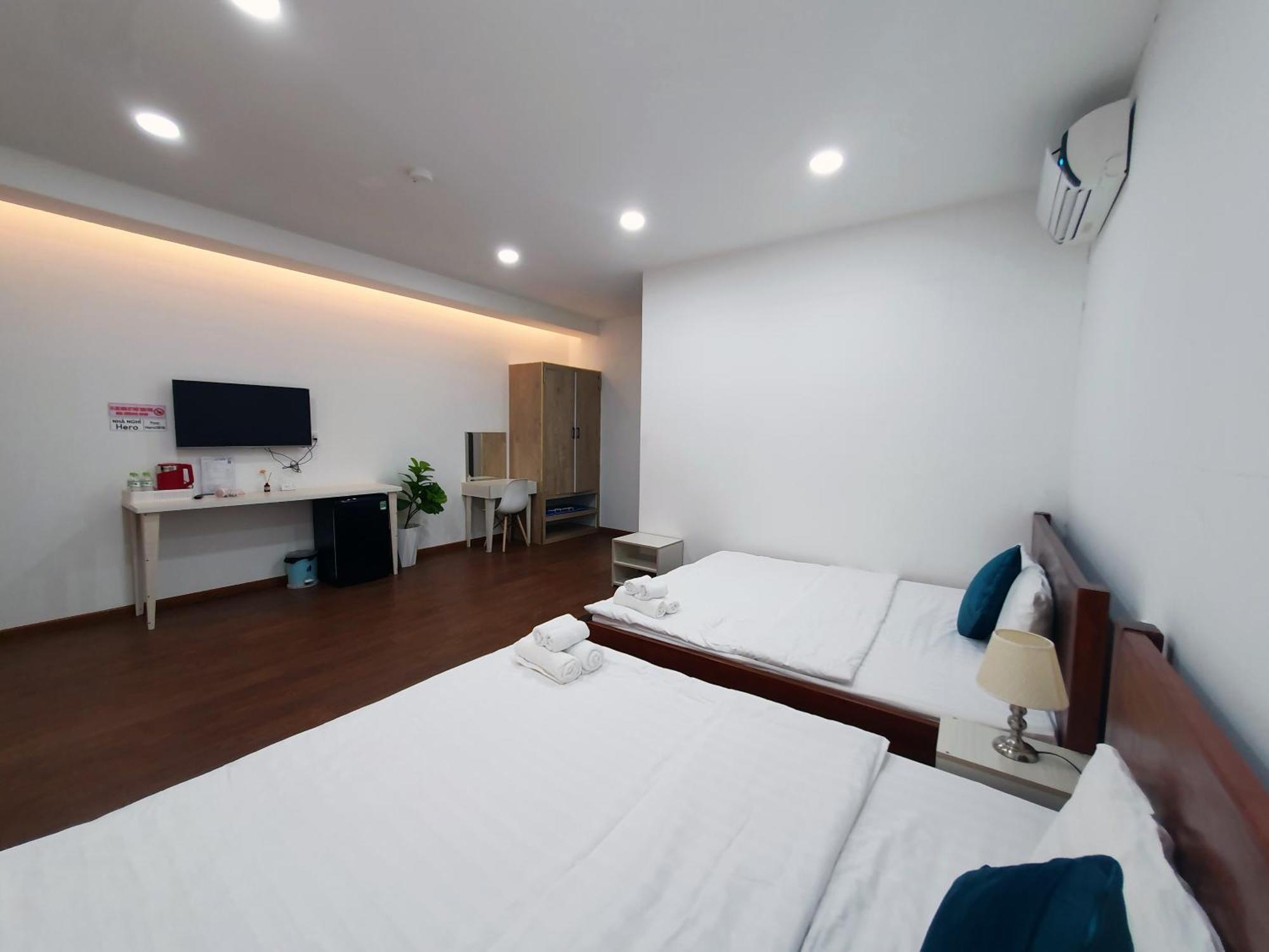 Hero Hostel & Billiards Чау Док Екстериор снимка