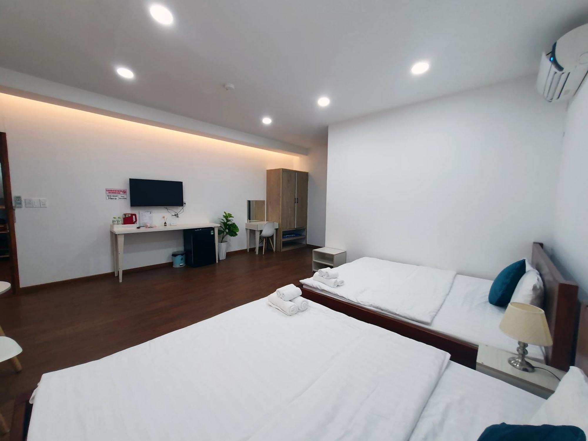 Hero Hostel & Billiards Чау Док Екстериор снимка